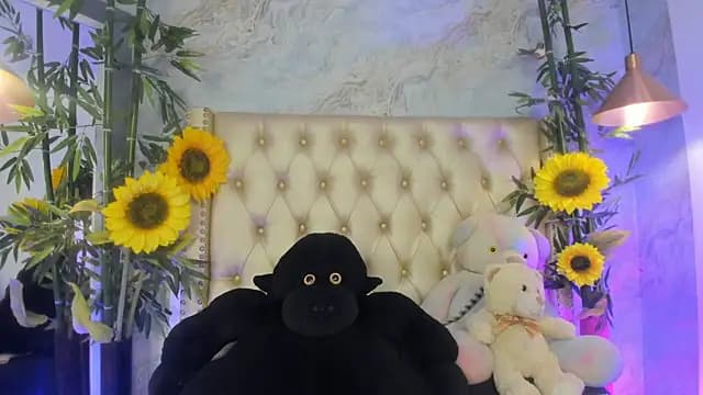 LittleeJaz live cam on Stripchat