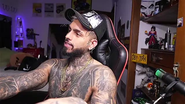 logan_hugh8 live cam