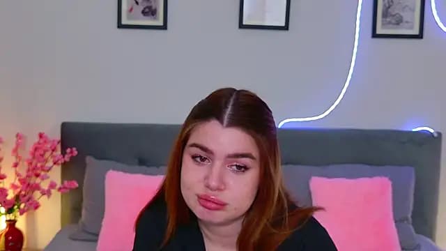 moneyforPeaches live cam