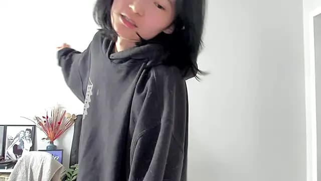 ailey_chao live cam on Stripchat