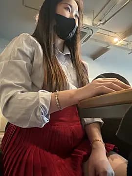 Tina_995 live cam on Stripchat