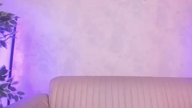 AnnaTylor live cam on Stripchat