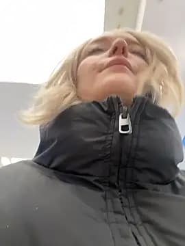 aka_Blonde live cam