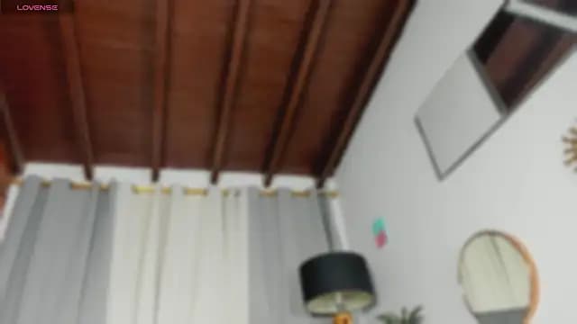 LianaSmith18 live cam