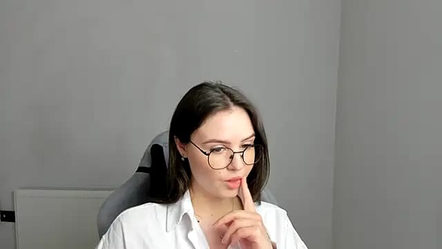 Regina_cute_ live cam