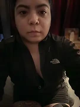 kimmiakiss22 live cam