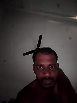 Daddyishere_19 live cam