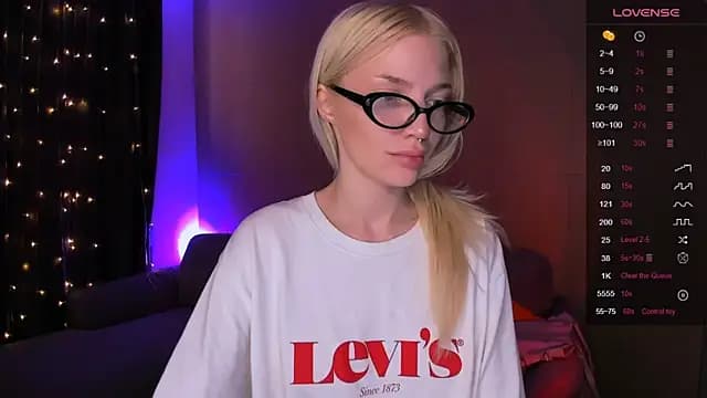 AnyaTaylor_ live cam