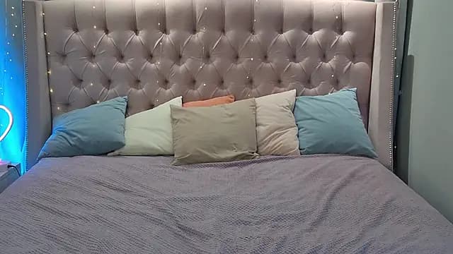 JessicaEmber live cam