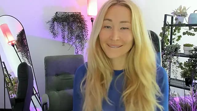 AstraMonroe live cam