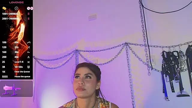 Amyyslave live cam