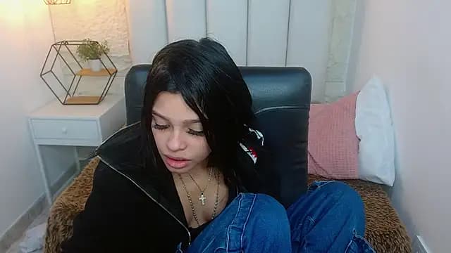 mia_velvetk live cam