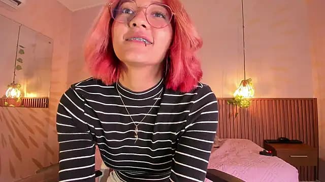 daphne_courtis live cam