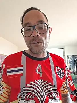 Mr_Graffitimile live cam on Stripchat