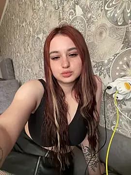 Cherrychka live cam on Stripchat