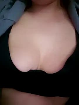 Sweettinydiamond live cam