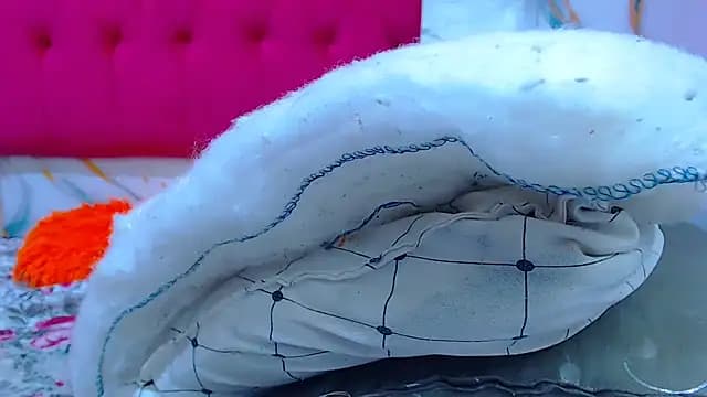 SEXYELLOWALICE live cam