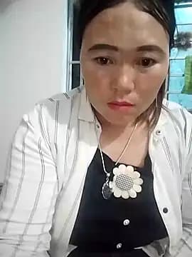 Lily_Daisy live cam on Stripchat