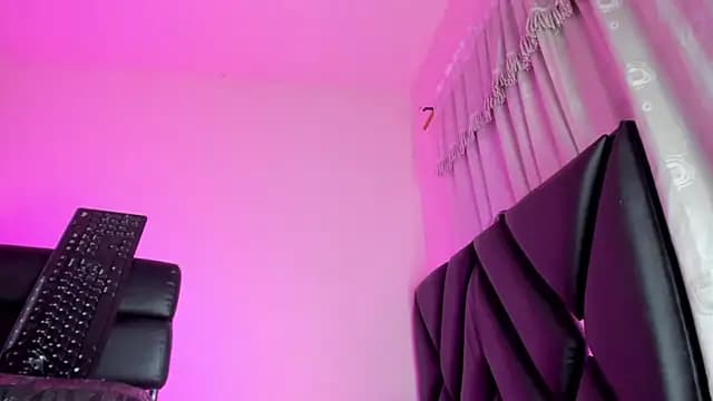 stephany_doll_ live cam