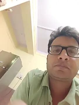 InnocentFlirtt live cam