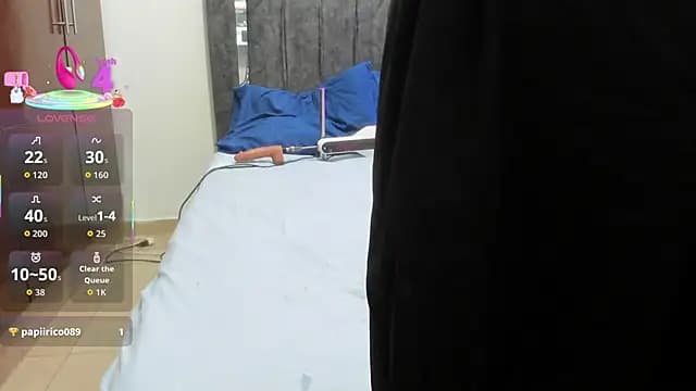 Nicol_TransGirl live cam on Stripchat