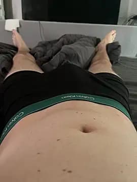 naughtycoupl98 live cam