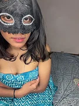 Love_Birds00 live cam on Stripchat