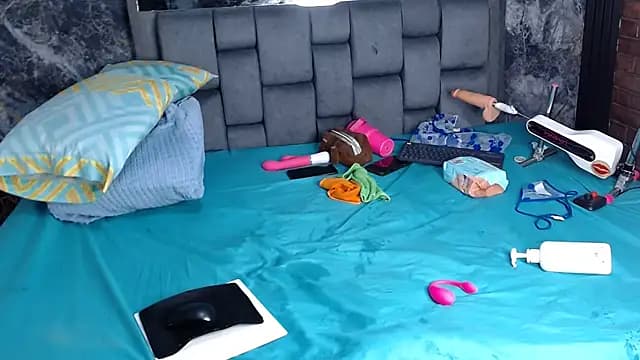 Couple_Gold69 live cam