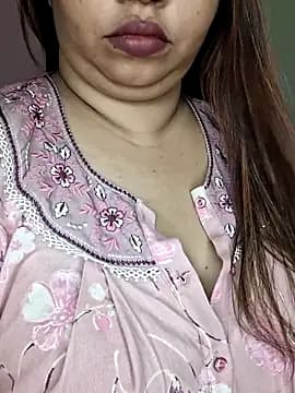 Ravina_patil1 live cam