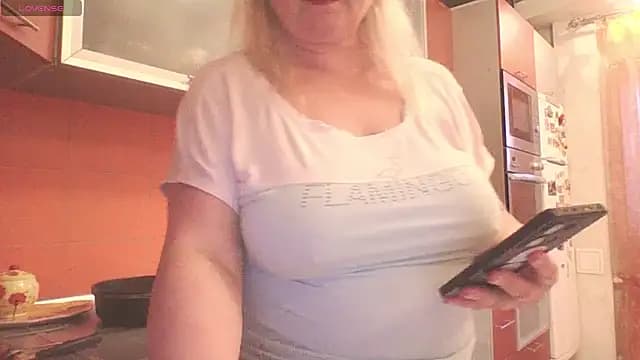 mira_robinsonnn live cam