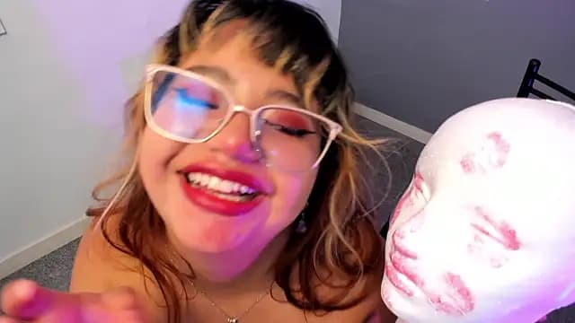 BelleVivianne live cam