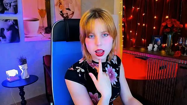 VivienneHebert live cam