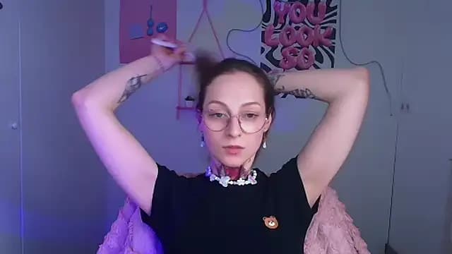 Esmi_Winter live cam