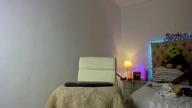 shantallhotxx live cam
