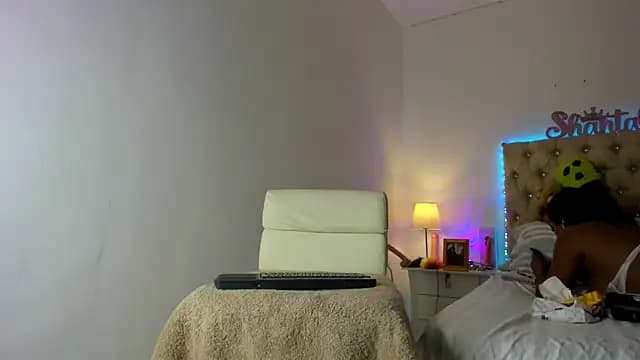 shantallhotxx live cam