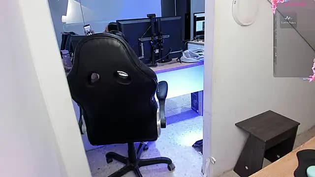 Kimkalifa_ live cam on Stripchat