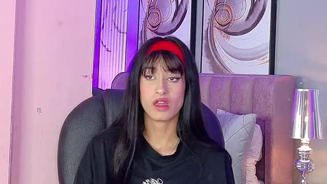 BellaVixeen live cam on Stripchat