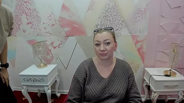 Nina159 live cam