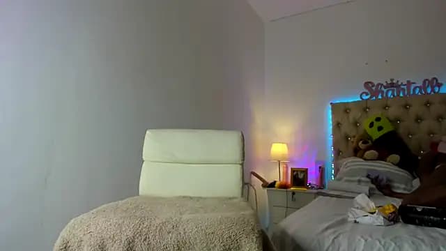 shantallhotxx live cam