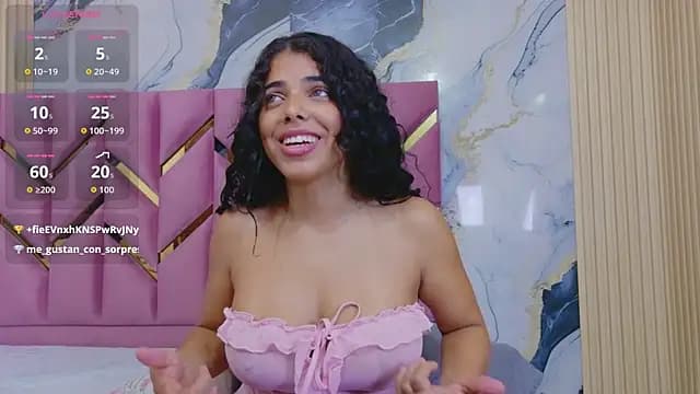 hotiergirl live cam on Stripchat