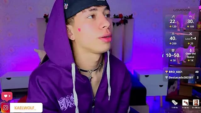 kaelwolf_tay live cam