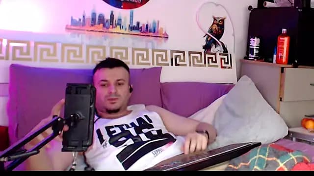 iuligruia69 live cam on Stripchat