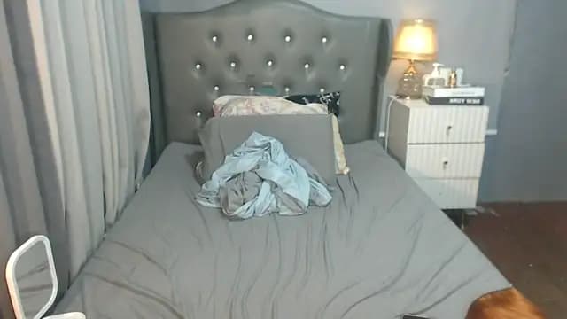 Ela_Rossie live cam on Stripchat