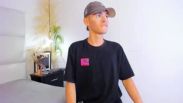 your_d0ll1 live cam on Stripchat