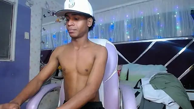 Santy_bigcock_01 live cam