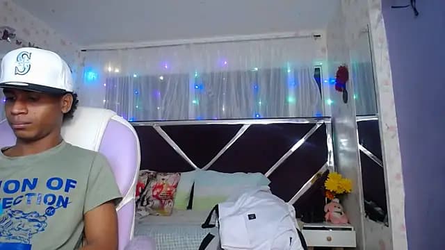 Santy_bigcock_01 live cam on Stripchat