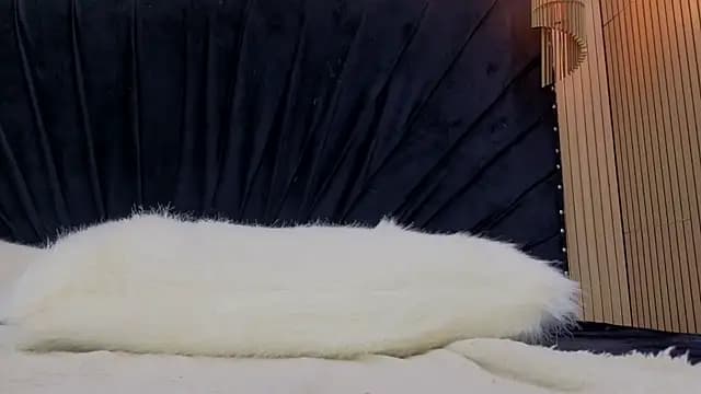 Megan-Horney live cam on Stripchat