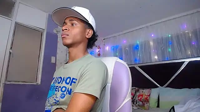 Santy_bigcock_01 live cam