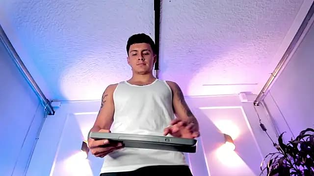 Leo_santoro live cam