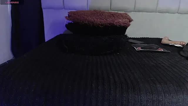 charlotte_brawn live cam